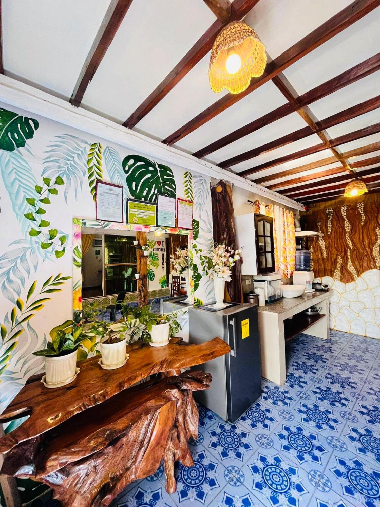 Precious Homestay-Family Room Burgos  Экстерьер фото